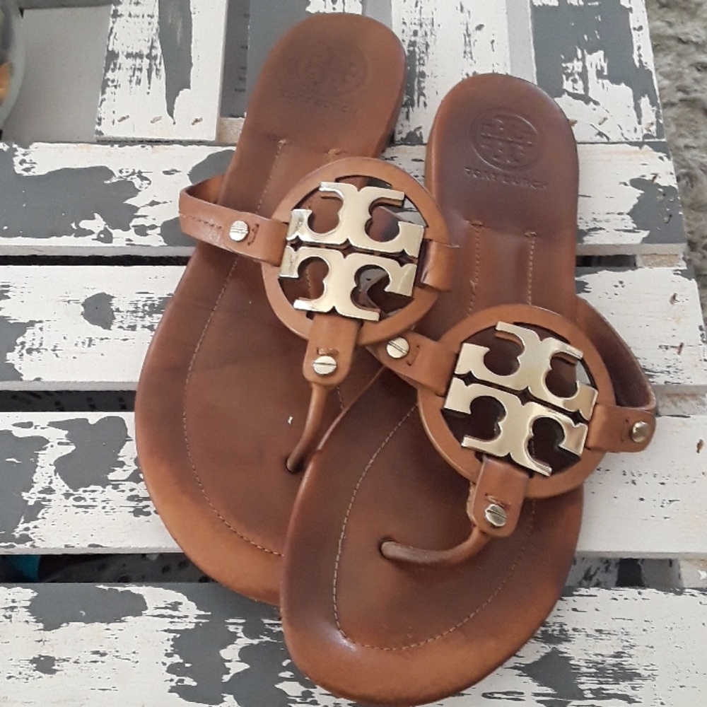 TORY BURCH MILLER SANDELS!!!